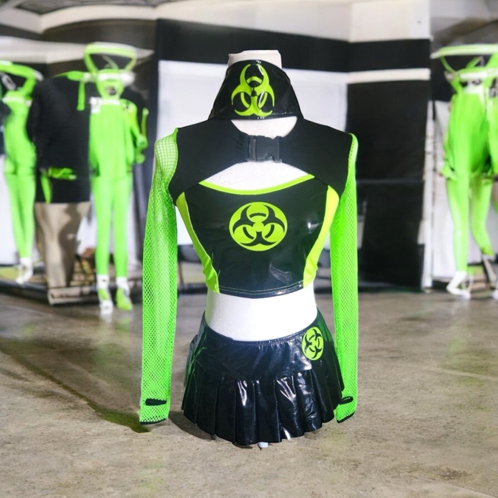 NWT Dolls Kill Toxic Temptress Cyber Neon Skirt Set size L no mask